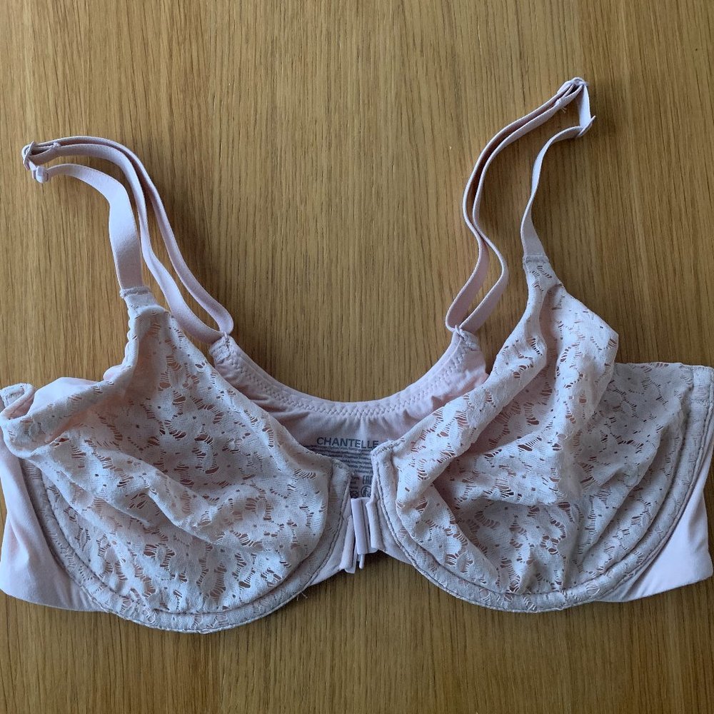 Chantelle Comfort Norah Front-Close Bra 34C
